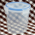 China al por mayor buena caja de embalaje de alimentos de sellado: Cilindro BPA PP libre de plástico envase de alimentos con tapa 700ML / 23oz